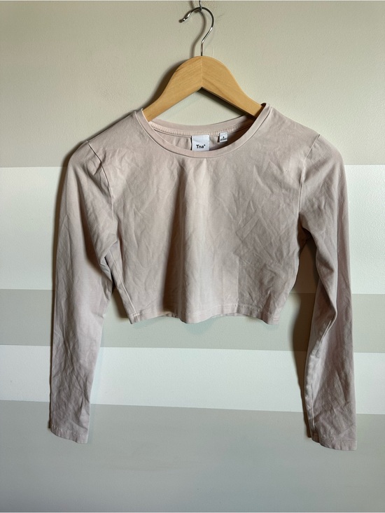 Aritzia Tops - Aritzia TNA Long Sleeve Crop Top Light Pink